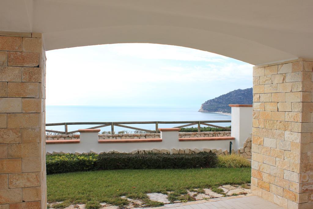 Holiday Lodge Al Porto Mattinata Zimmer foto